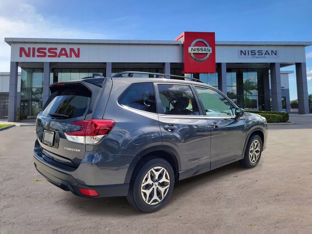 2024 Gray Metallic Subaru Forester Premium AWD SUV
