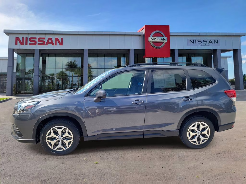 2024 Gray Metallic Subaru Forester Premium AWD SUV