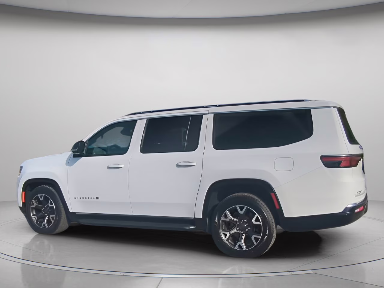 2023 Bright White Clearcoat Jeep Wagoneer L Series III 4X4 SUV