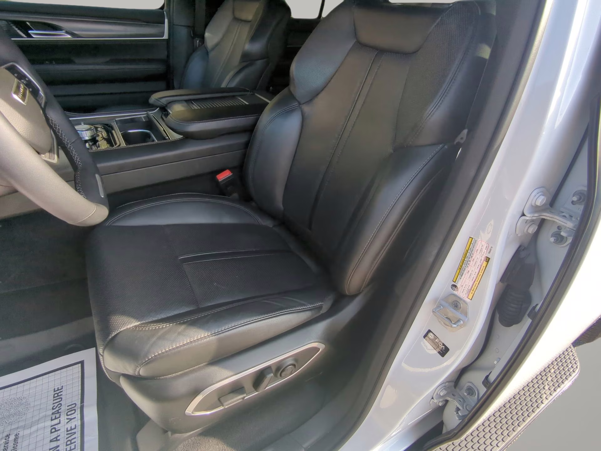 2023 Bright White Clearcoat Jeep Wagoneer L Series III 4X4 SUV