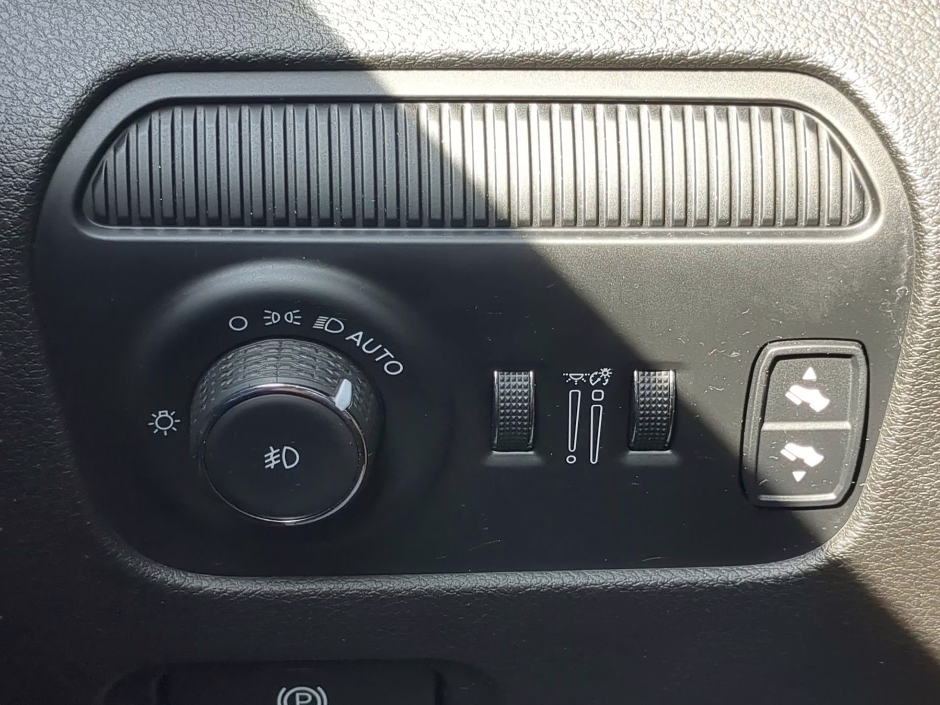 2023 Bright White Clearcoat Jeep Wagoneer L Series III 4X4 SUV