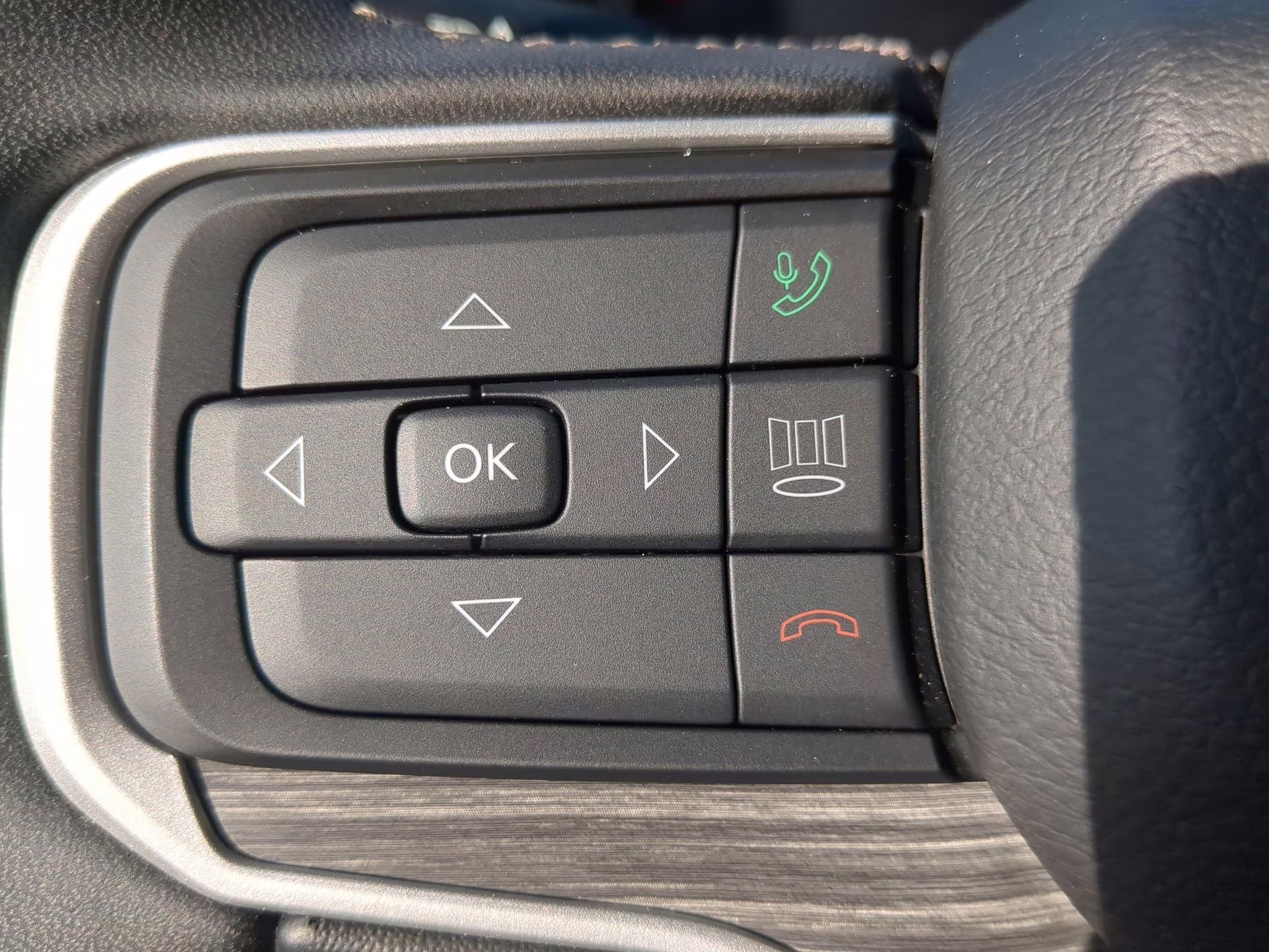 2023 Bright White Clearcoat Jeep Wagoneer L Series III 4X4 SUV