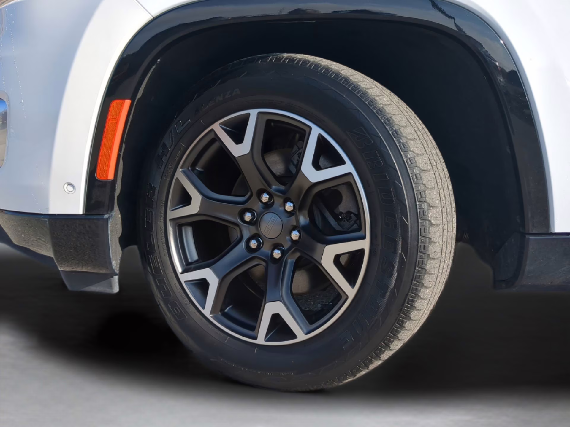 2023 Bright White Clearcoat Jeep Wagoneer L Series III 4X4 SUV