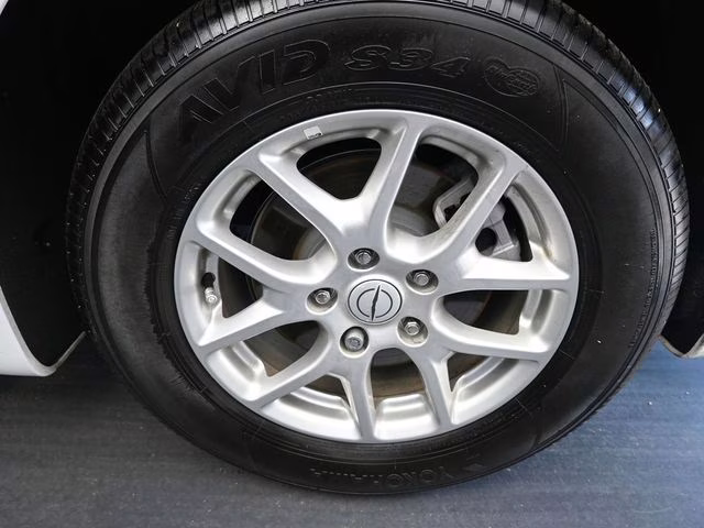 2025 Bright White Clearcoat Chrysler Pacifica Select FWD Van