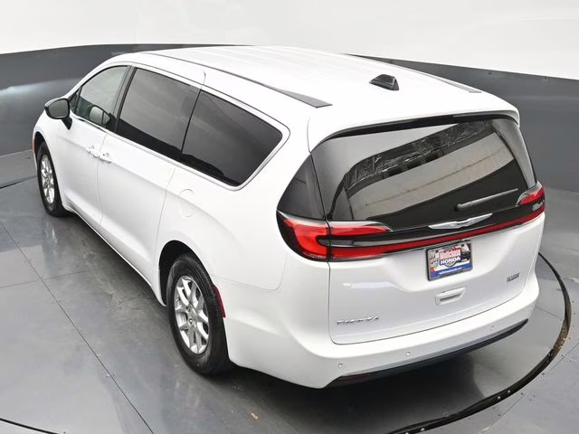 2025 Bright White Clearcoat Chrysler Pacifica Select FWD Van