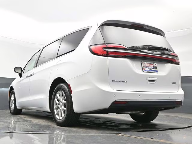 2025 Bright White Clearcoat Chrysler Pacifica Select FWD Van