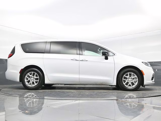 2025 Bright White Clearcoat Chrysler Pacifica Select FWD Van
