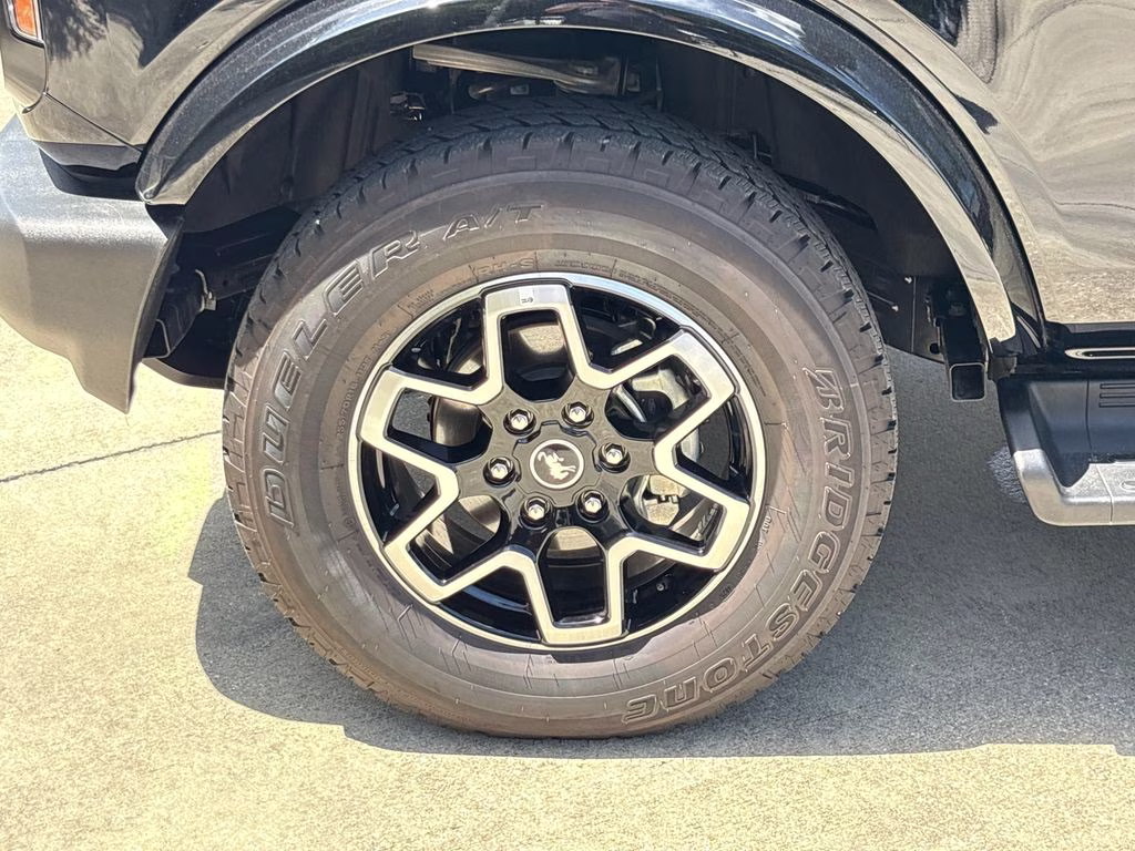 2026 Shadow Black Ford Bronco Outer Banks 4X4 SUV
