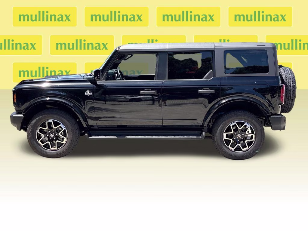 2026 Shadow Black Ford Bronco Outer Banks 4X4 SUV