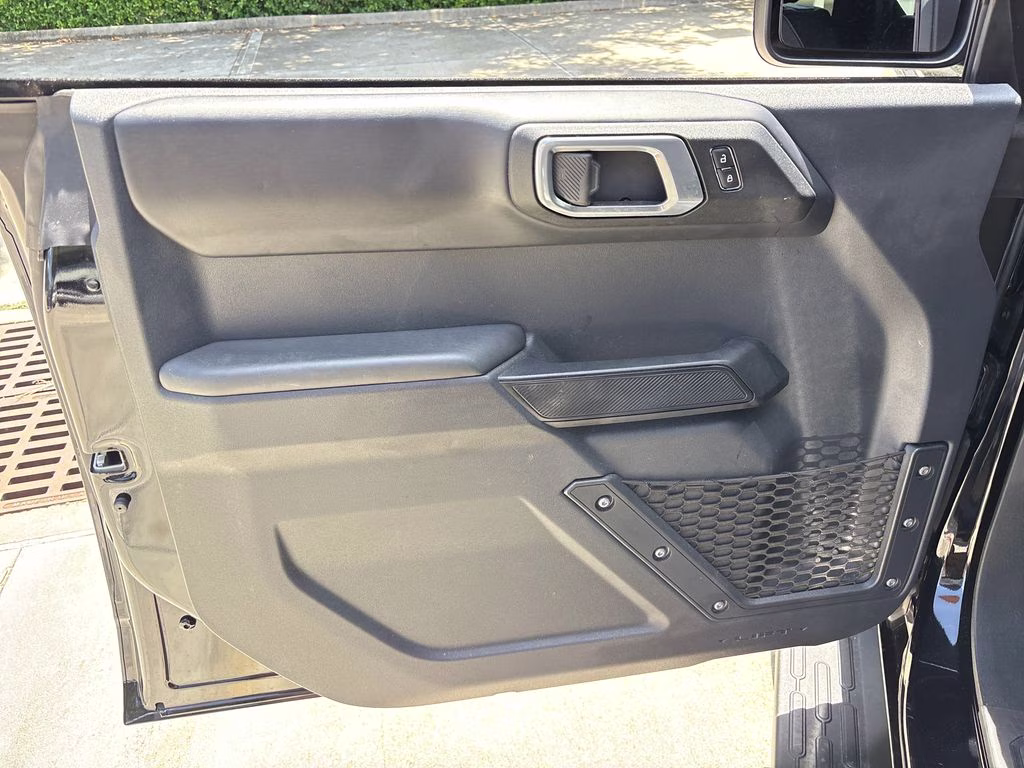 2026 Shadow Black Ford Bronco Outer Banks 4X4 SUV