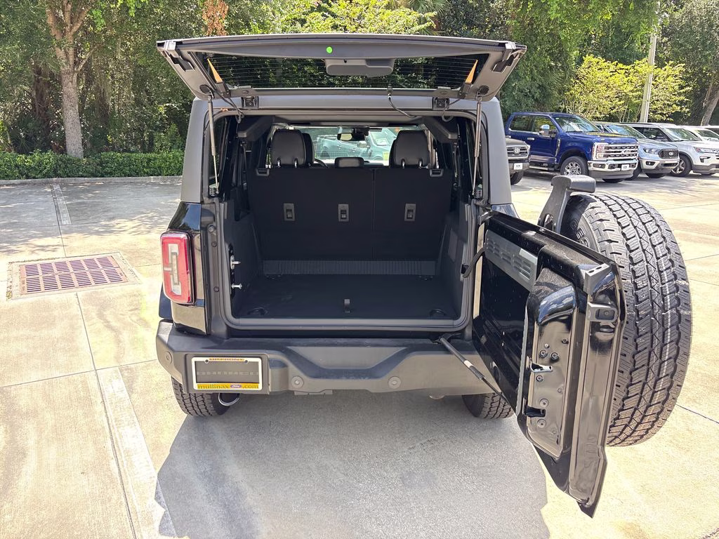 2026 Shadow Black Ford Bronco Outer Banks 4X4 SUV