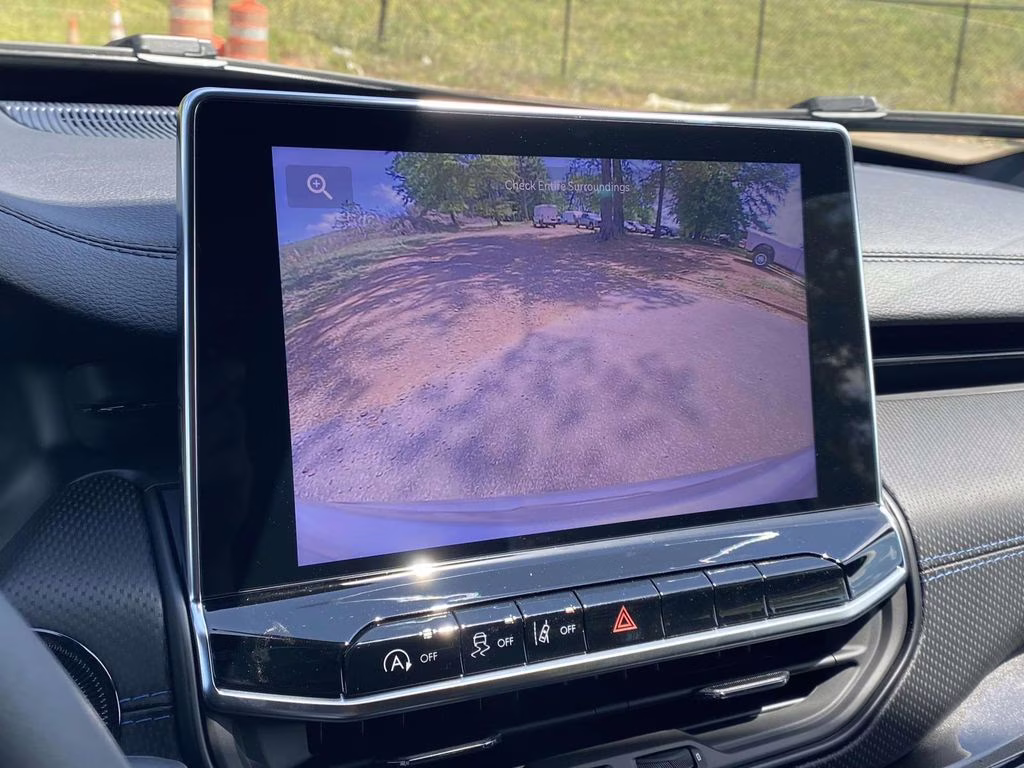 2026 Silver Zynith Metallic Clearcoat Jeep Compass Latitude Altitude 4X4 SUV