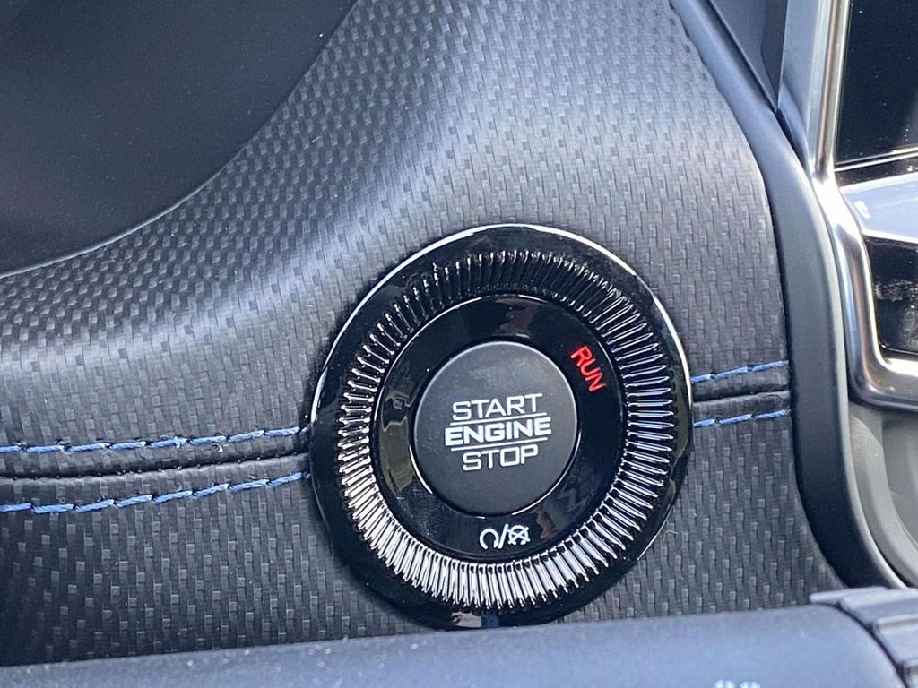 2026 Silver Zynith Metallic Clearcoat Jeep Compass Latitude Altitude 4X4 SUV