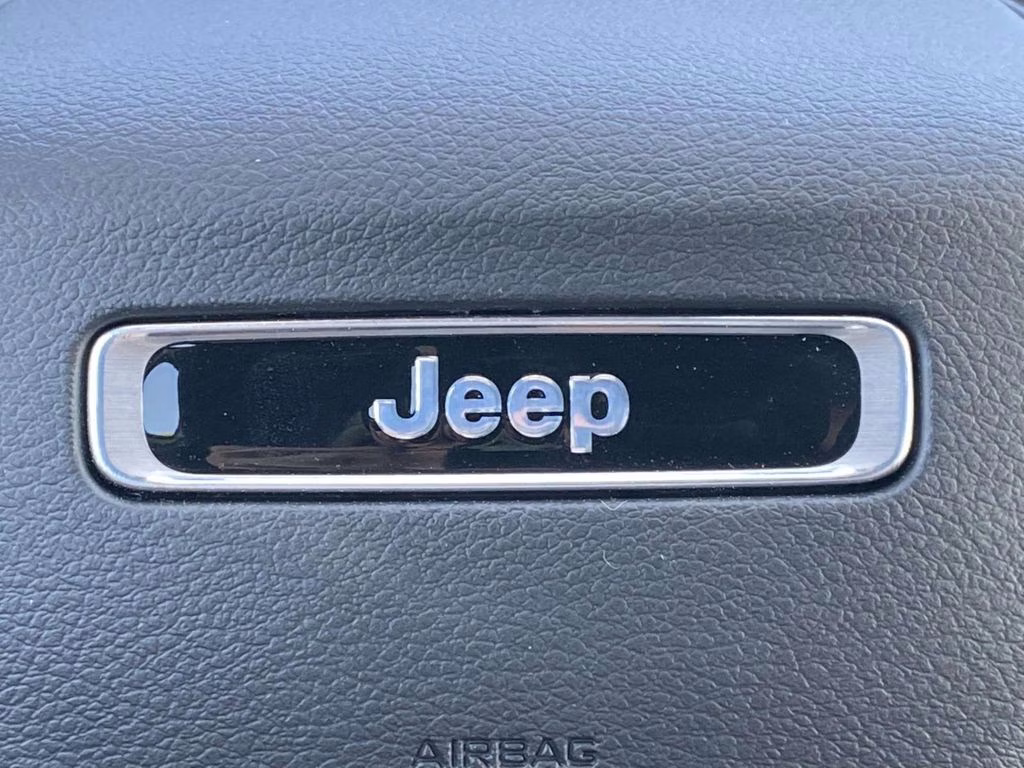 2026 Silver Zynith Metallic Clearcoat Jeep Compass Latitude Altitude 4X4 SUV