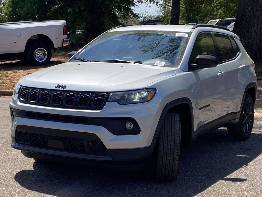 2026 Silver Zynith Metallic Clearcoat Jeep Compass Latitude Altitude 4X4 SUV