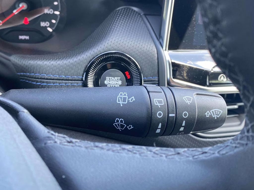 2026 Silver Zynith Metallic Clearcoat Jeep Compass Latitude Altitude 4X4 SUV