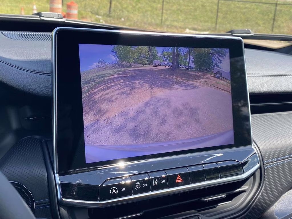 2026 Silver Zynith Metallic Clearcoat Jeep Compass Latitude Altitude 4X4 SUV