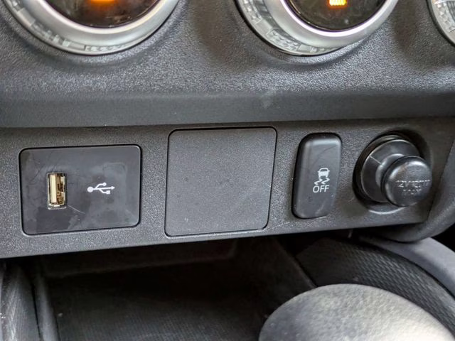 2025 Alloy Silver Metallic Mitsubishi Outlander Sport 2.0 ES 4X4 SUV