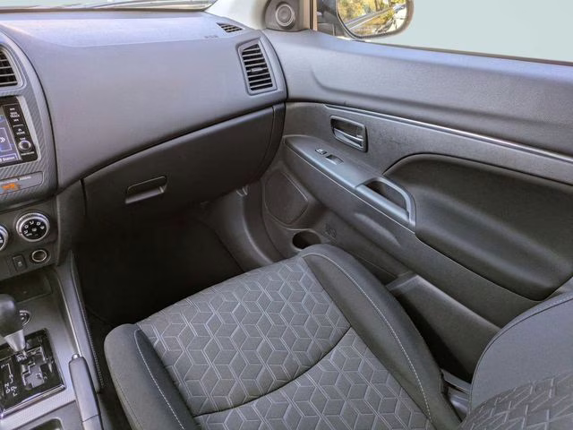 2025 Black Mitsubishi Outlander Sport 2.0 ES 4X4 SUV