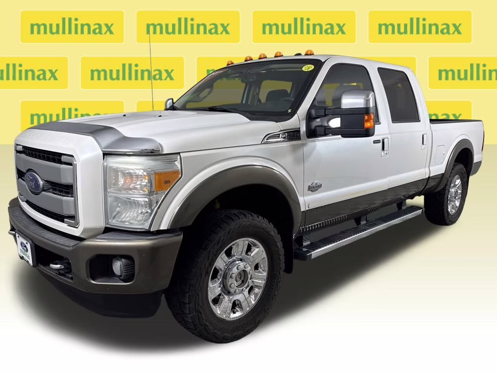 2015 White Platinum Metallic Tri-Coat Ford Super Duty F-250 SRW Lariat 4X4 Truck