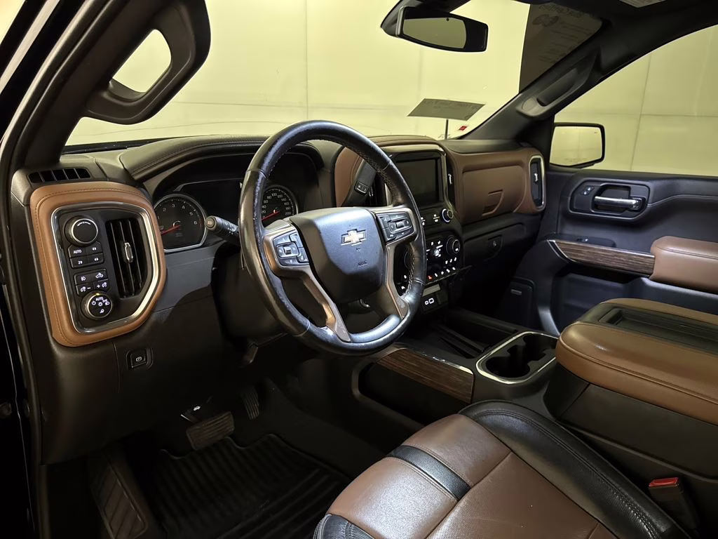 2019 Black Chevrolet Silverado 1500 High Country 4X4 Truck