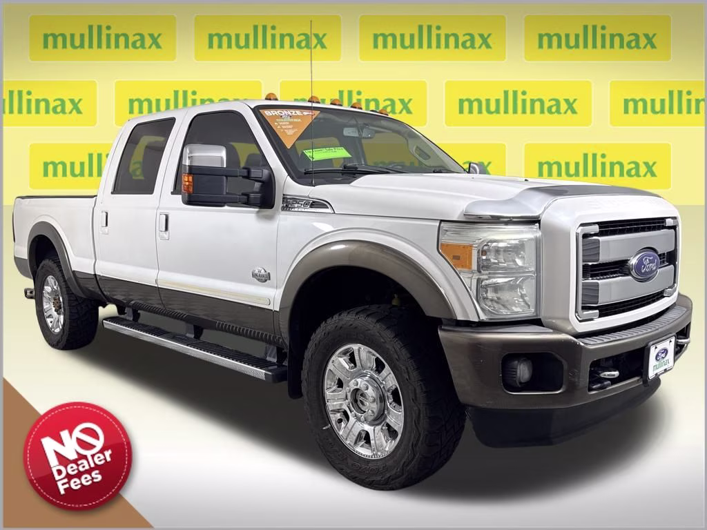 2015 White Platinum Metallic Tri-Coat Ford Super Duty F-250 SRW Lariat 4X4 Truck