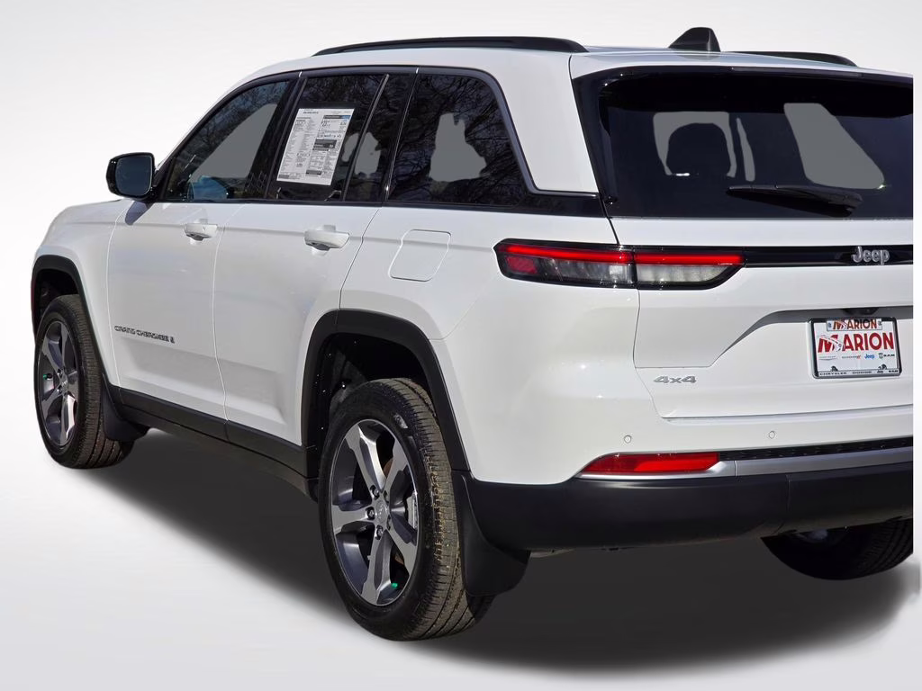 2026 Bright White Clearcoat Jeep Grand Cherokee Limited 4X4 SUV