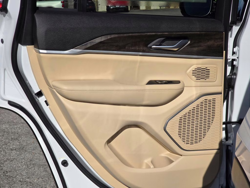 2026 Bright White Clearcoat Jeep Grand Cherokee Limited 4X4 SUV