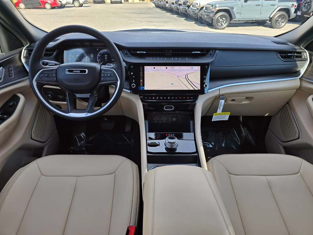 2026 Bright White Clearcoat Jeep Grand Cherokee Limited 4X4 SUV