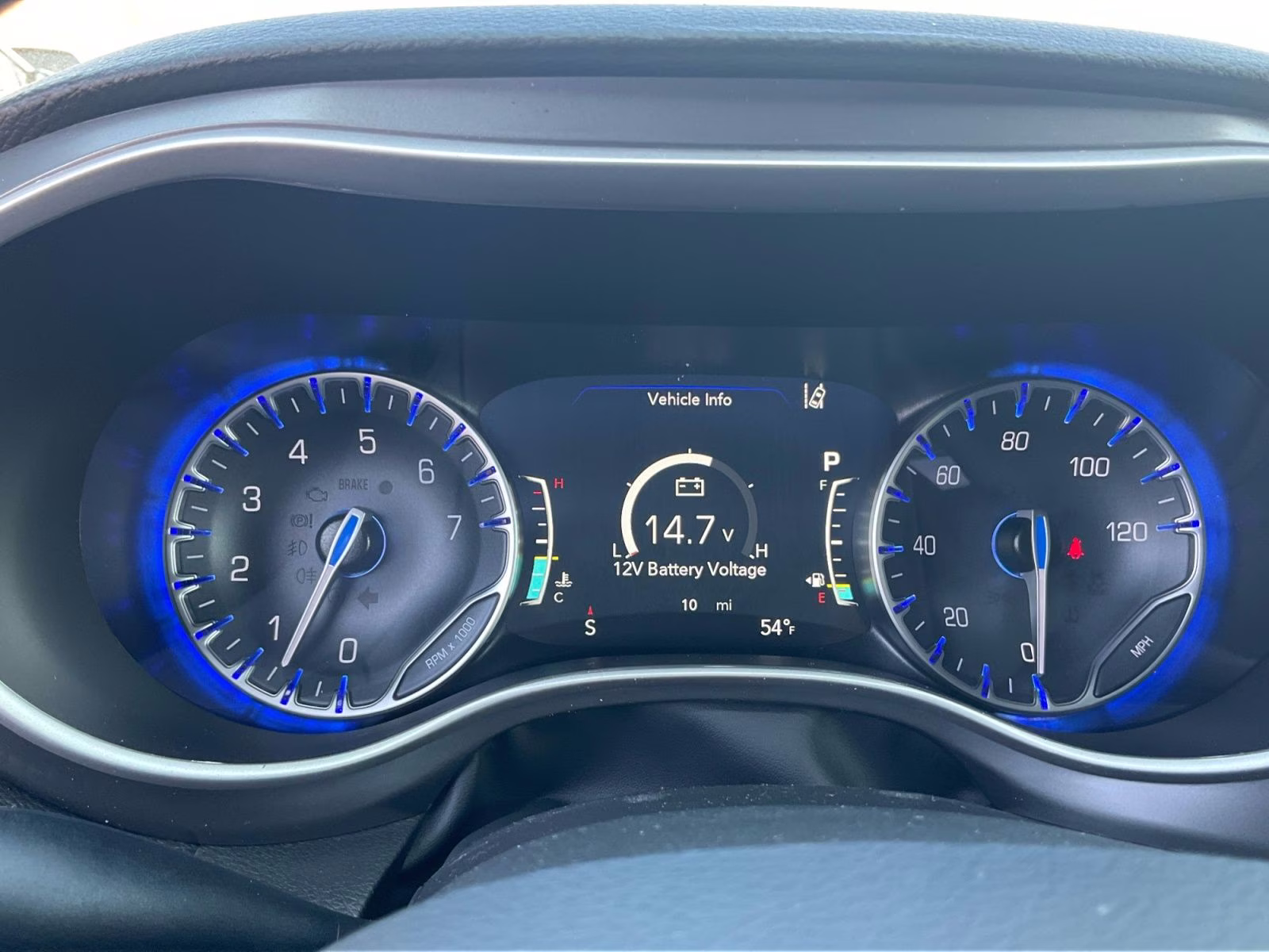 2026 Silver Mist Clearcoat Chrysler Pacifica Select FWD Van