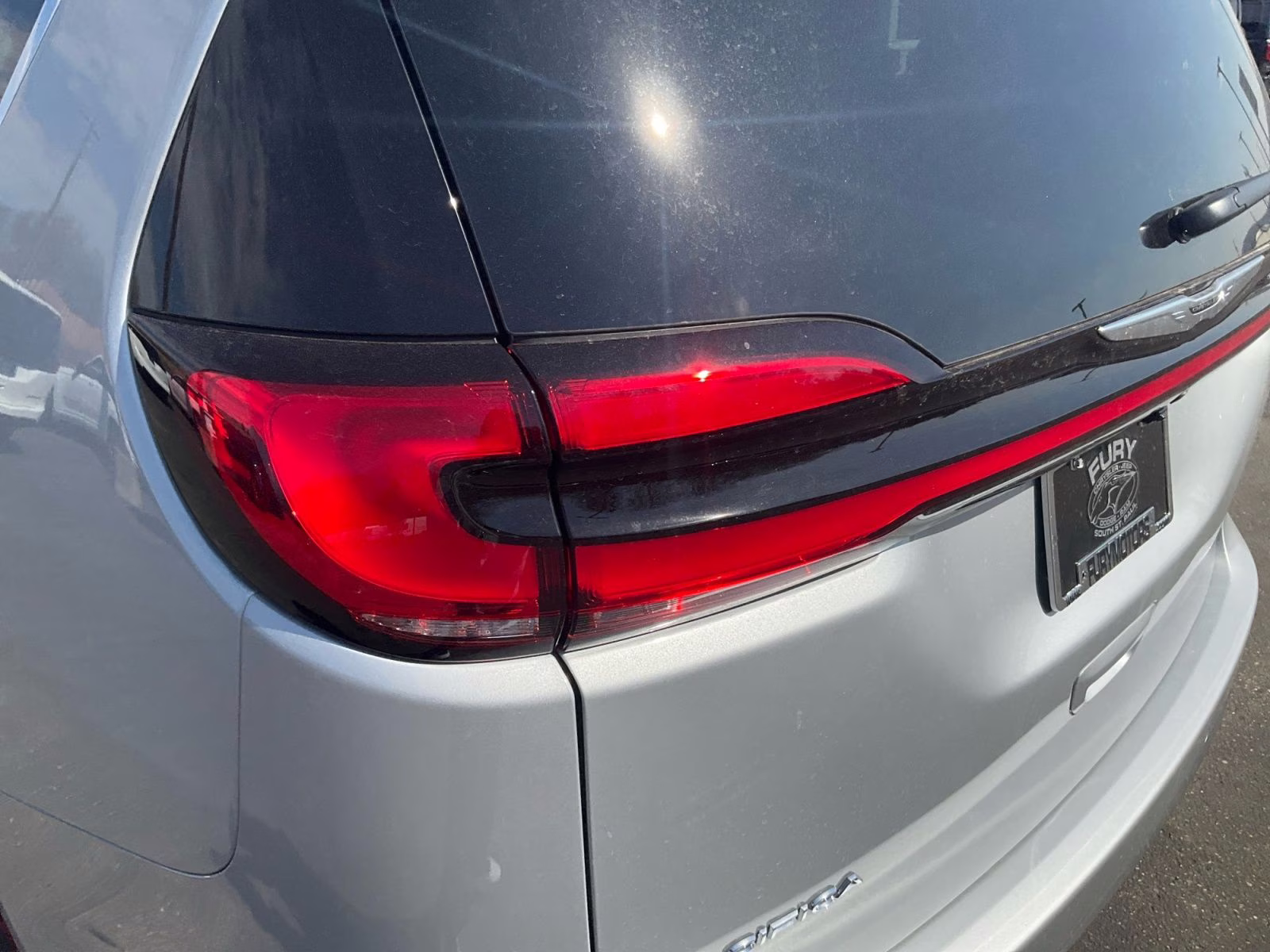 2026 Silver Mist Clearcoat Chrysler Pacifica Select FWD Van