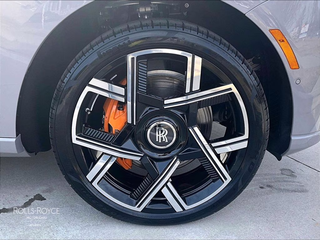 2026 Tempest Grey Rolls-Royce Black Badge Cullinan Black Badge AWD SUV