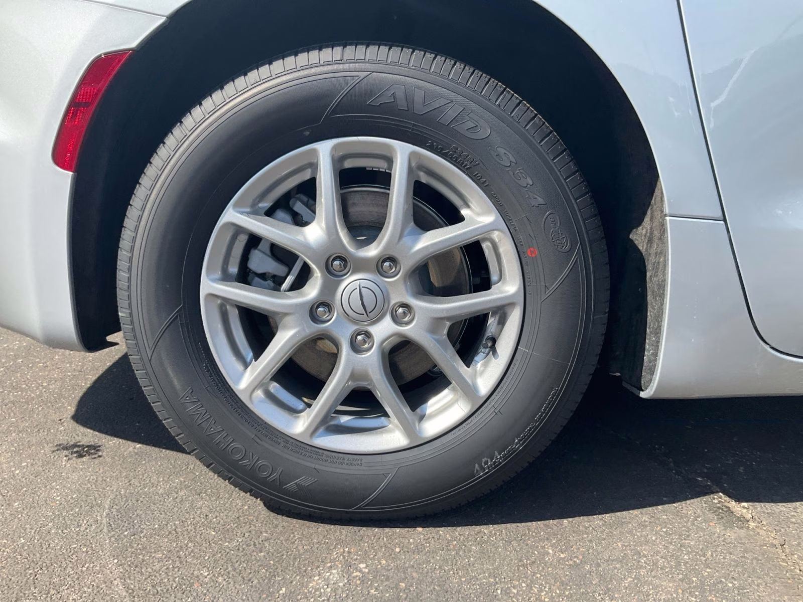 2026 Silver Mist Clearcoat Chrysler Pacifica Select FWD Van