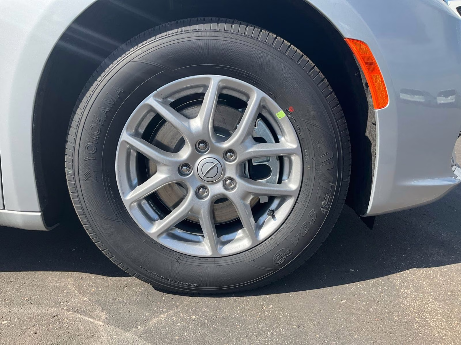 2026 Silver Mist Clearcoat Chrysler Pacifica Select FWD Van