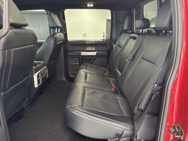 2022 Rapid Red Metallic Tinted Clearcoat Ford Super Duty F-250 SRW Lariat 4X4 Truck