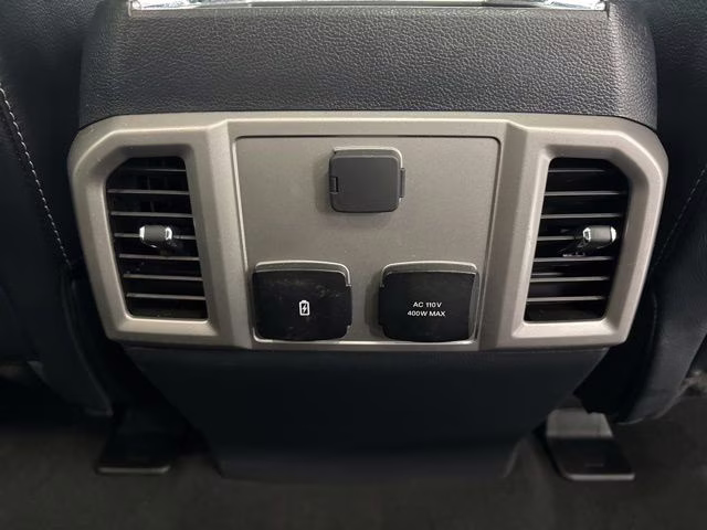 2022 Rapid Red Metallic Tinted Clearcoat Ford Super Duty F-250 SRW Lariat 4X4 Truck