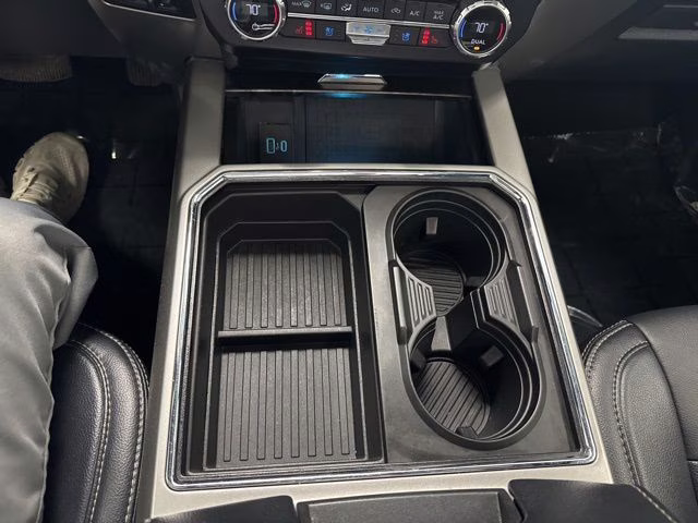 2022 Rapid Red Metallic Tinted Clearcoat Ford Super Duty F-250 SRW Lariat 4X4 Truck