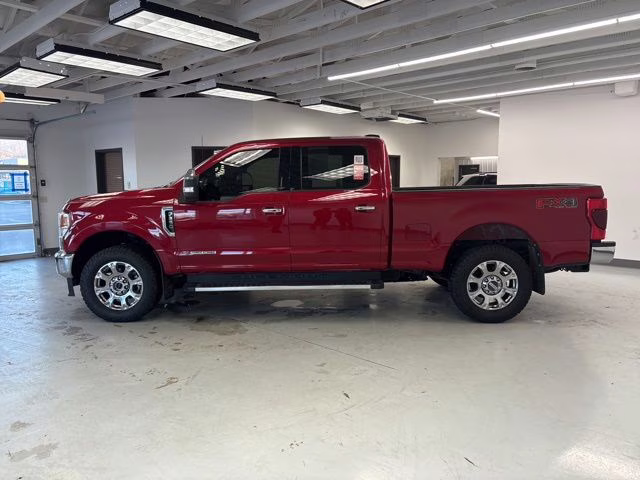 2022 Rapid Red Metallic Tinted Clearcoat Ford Super Duty F-250 SRW Lariat 4X4 Truck