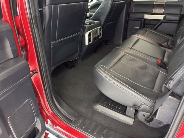 2022 Rapid Red Metallic Tinted Clearcoat Ford Super Duty F-250 SRW Lariat 4X4 Truck