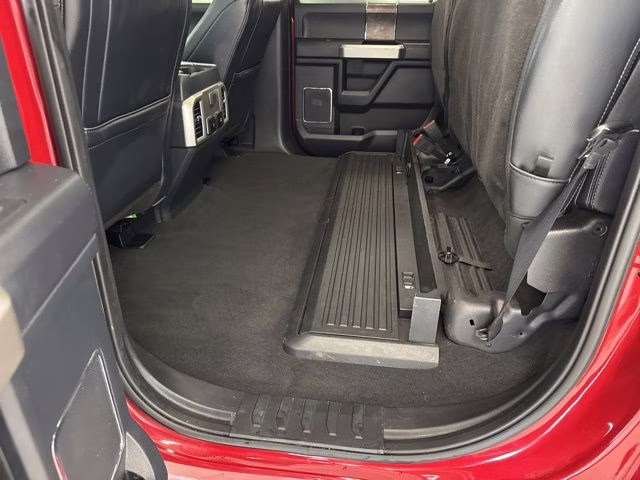 2022 Rapid Red Metallic Tinted Clearcoat Ford Super Duty F-250 SRW Lariat 4X4 Truck