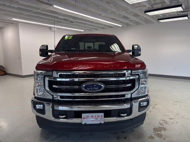 2022 Rapid Red Metallic Tinted Clearcoat Ford Super Duty F-250 SRW Lariat 4X4 Truck