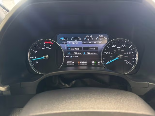 2022 Rapid Red Metallic Tinted Clearcoat Ford Super Duty F-250 SRW Lariat 4X4 Truck