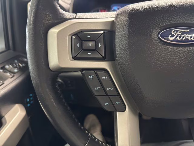 2022 Rapid Red Metallic Tinted Clearcoat Ford Super Duty F-250 SRW Lariat 4X4 Truck