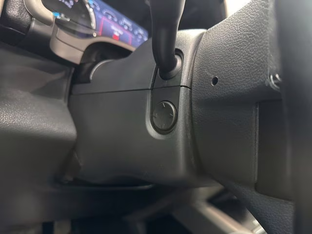 2022 Rapid Red Metallic Tinted Clearcoat Ford Super Duty F-250 SRW Lariat 4X4 Truck