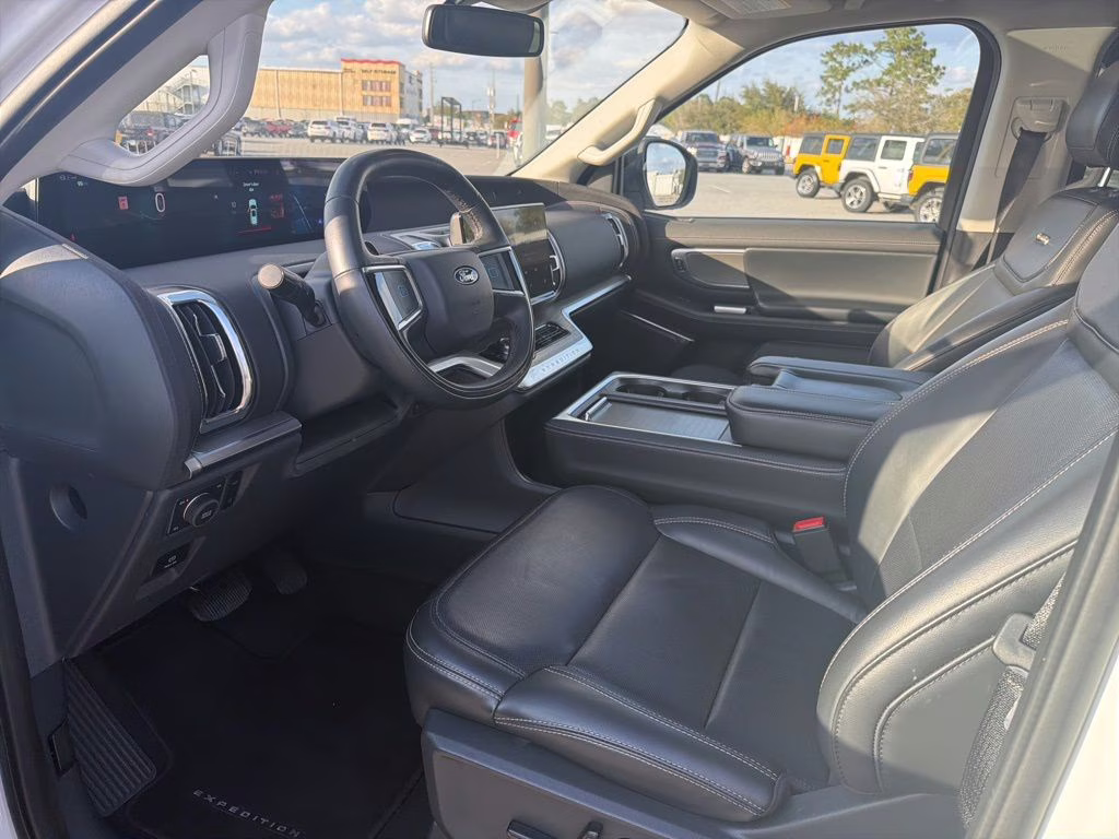 2025 Oxford White Ford Expedition Max Platinum 4X4 SUV