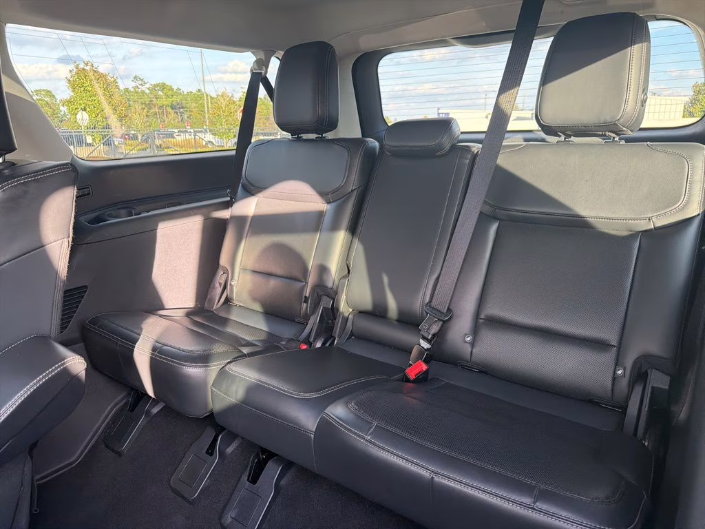 2025 Oxford White Ford Expedition Max Platinum 4X4 SUV