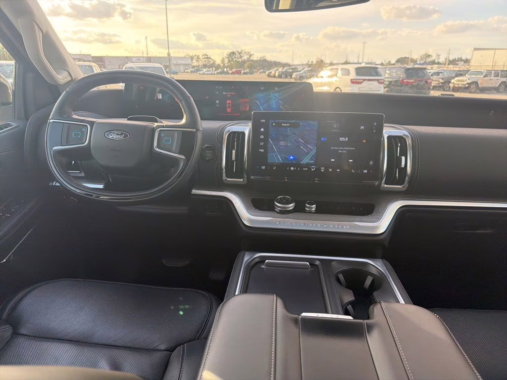 2025 Oxford White Ford Expedition Max Platinum 4X4 SUV
