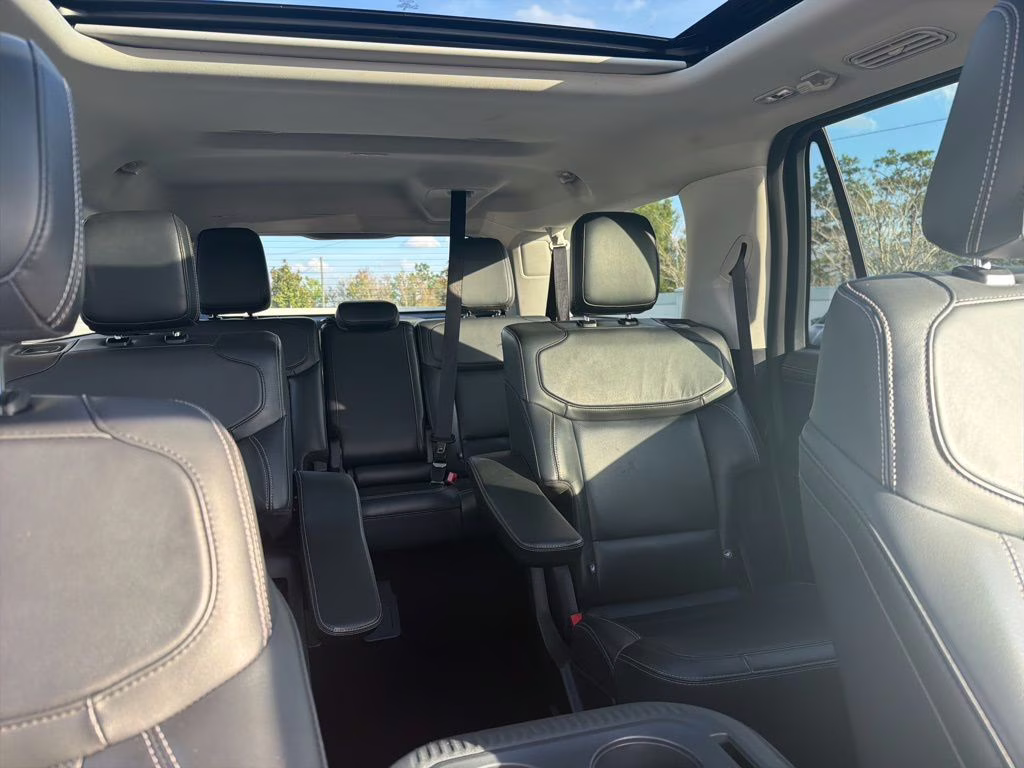 2025 Oxford White Ford Expedition Max Platinum 4X4 SUV