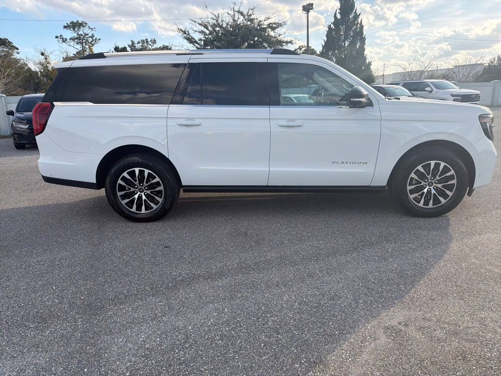 2025 Oxford White Ford Expedition Max Platinum 4X4 SUV