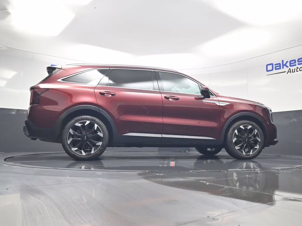 2025 Dawning Red Kia Sorento EX FWD SUV